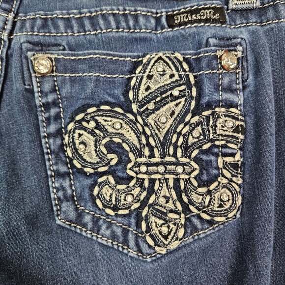 Miss Me Denim - Miss Me Mid-Rise Easy Skinny Fleur De Lis Embellished Pocket Jean 27 JE8295ESR